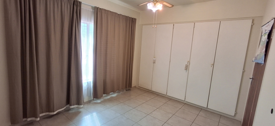 6 Bedroom Property for Sale in Mountain View Gauteng