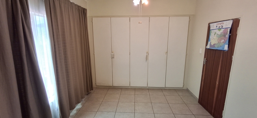6 Bedroom Property for Sale in Mountain View Gauteng