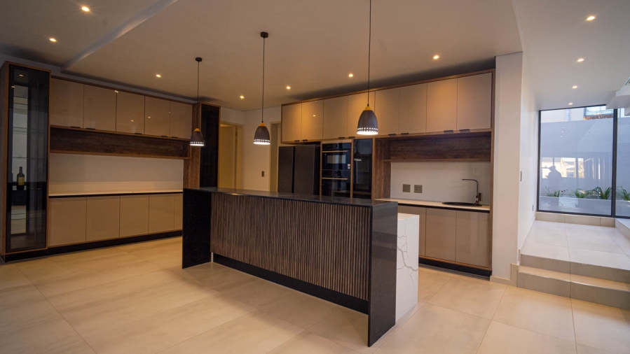 5 Bedroom Property for Sale in Waterfall Country Estate Gauteng