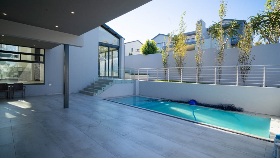 5 Bedroom Property for Sale in Waterfall Country Estate Gauteng