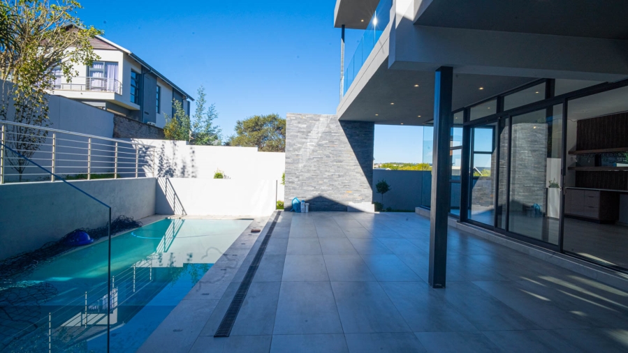 5 Bedroom Property for Sale in Waterfall Country Estate Gauteng