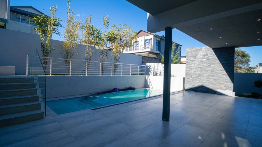 5 Bedroom Property for Sale in Waterfall Country Estate Gauteng