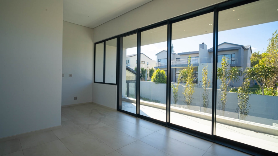 5 Bedroom Property for Sale in Waterfall Country Estate Gauteng