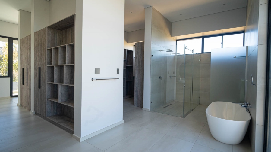 5 Bedroom Property for Sale in Waterfall Country Estate Gauteng