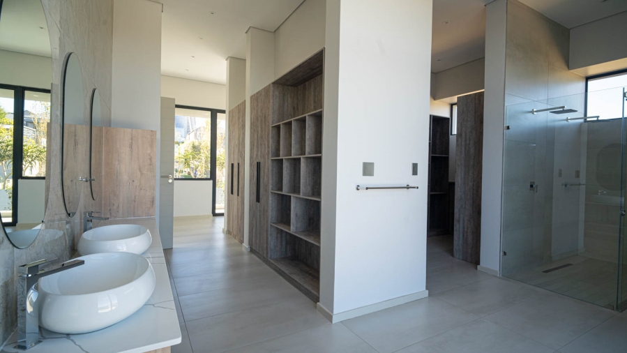 5 Bedroom Property for Sale in Waterfall Country Estate Gauteng