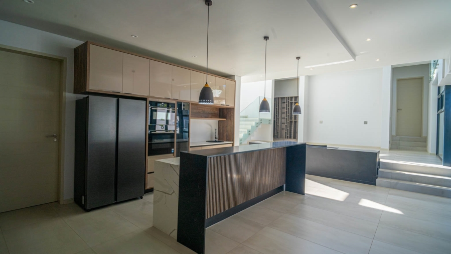 5 Bedroom Property for Sale in Waterfall Country Estate Gauteng