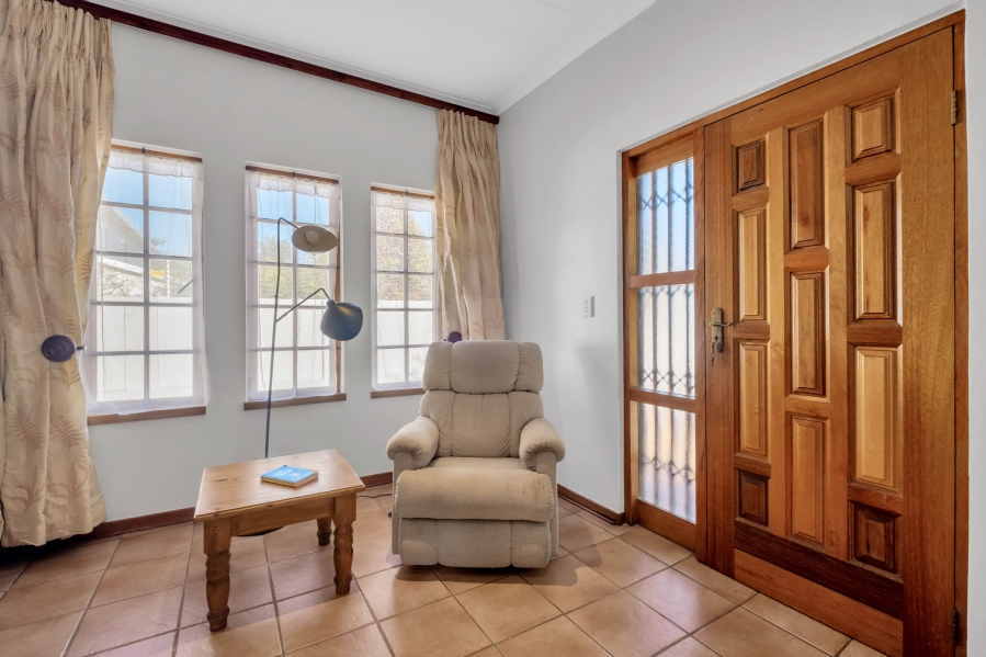 5 Bedroom Property for Sale in Linden Gauteng