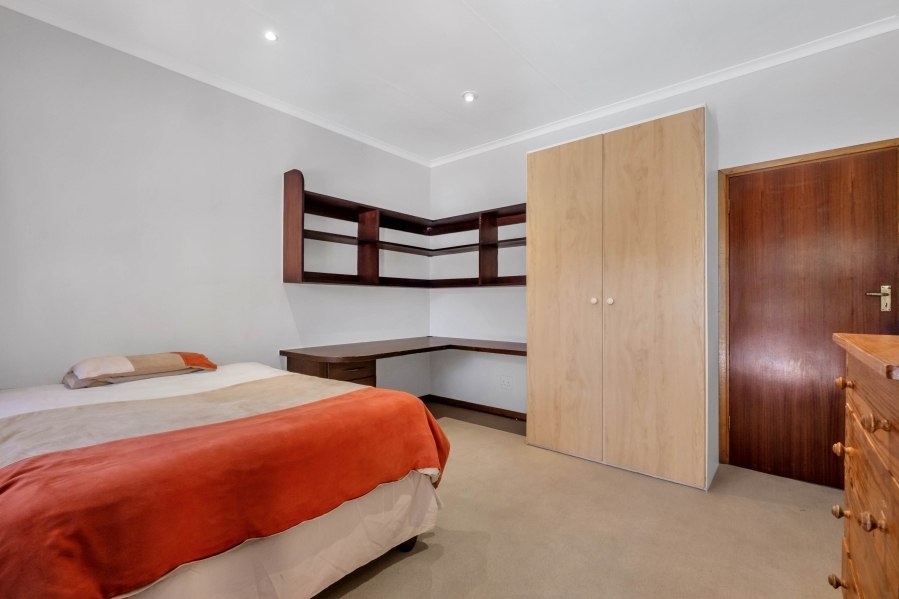 5 Bedroom Property for Sale in Linden Gauteng