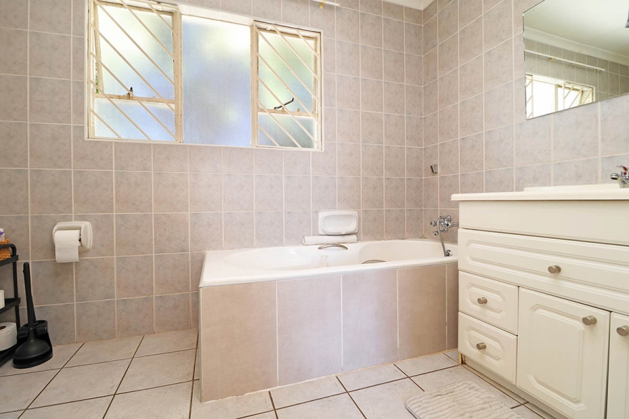 3 Bedroom Property for Sale in Glenhazel Gauteng