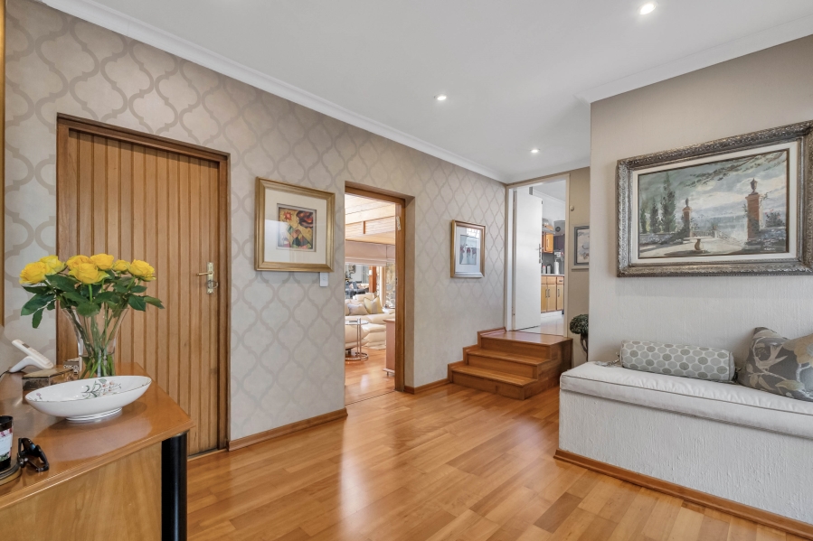 5 Bedroom Property for Sale in Morningside Manor Gauteng
