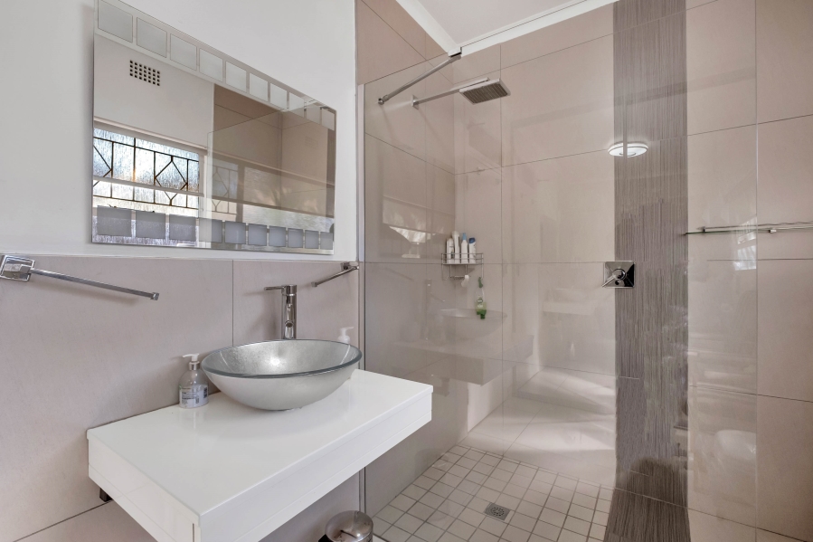 5 Bedroom Property for Sale in Morningside Manor Gauteng