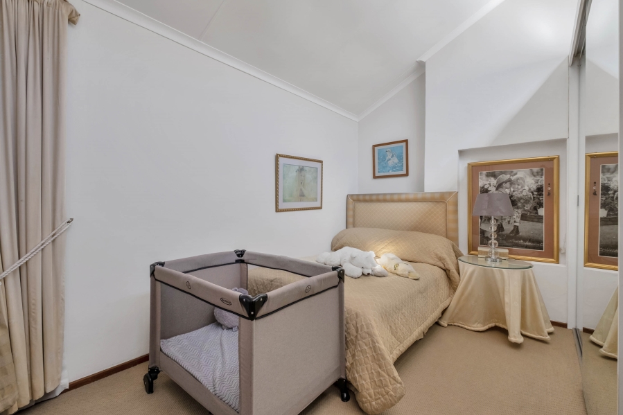 5 Bedroom Property for Sale in Morningside Manor Gauteng