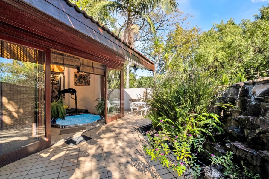 5 Bedroom Property for Sale in Morningside Manor Gauteng