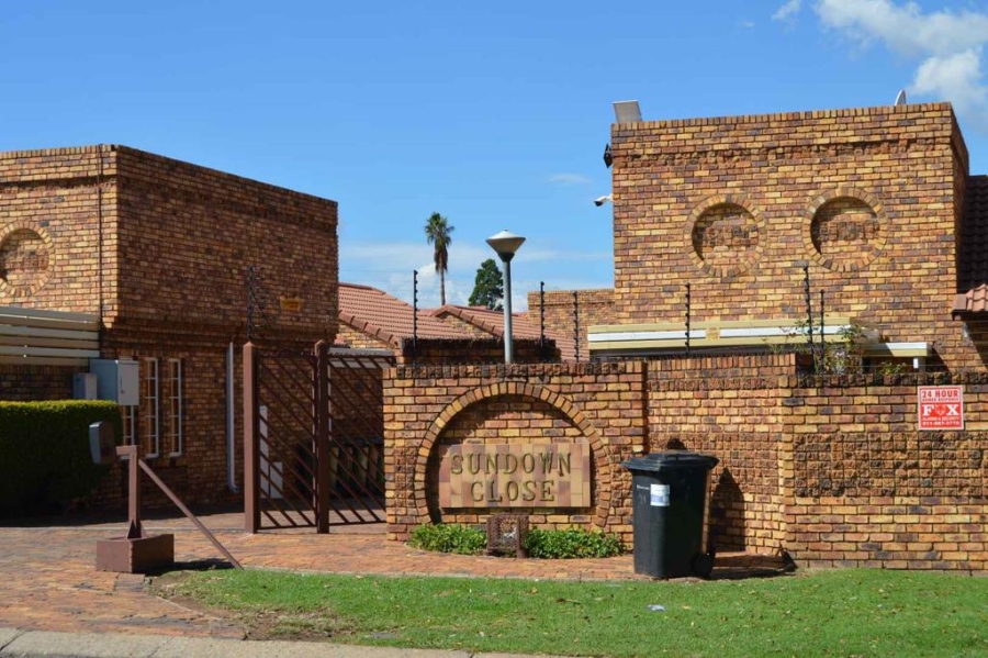 3 Bedroom Property for Sale in Brackendowns Gauteng