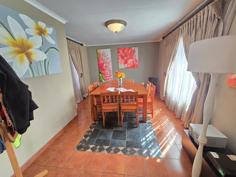 3 Bedroom Property for Sale in Brackendowns Gauteng