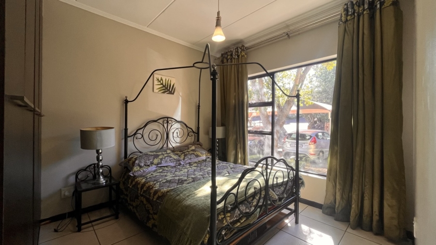 2 Bedroom Property for Sale in Glenvista Gauteng