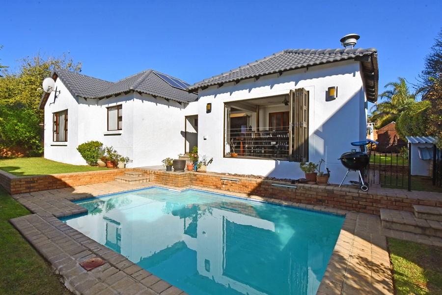 3 Bedroom Property for Sale in Greenstone Hill Gauteng