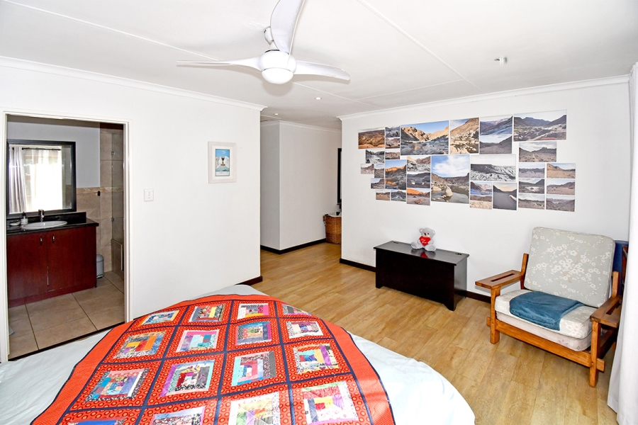 3 Bedroom Property for Sale in Greenstone Hill Gauteng