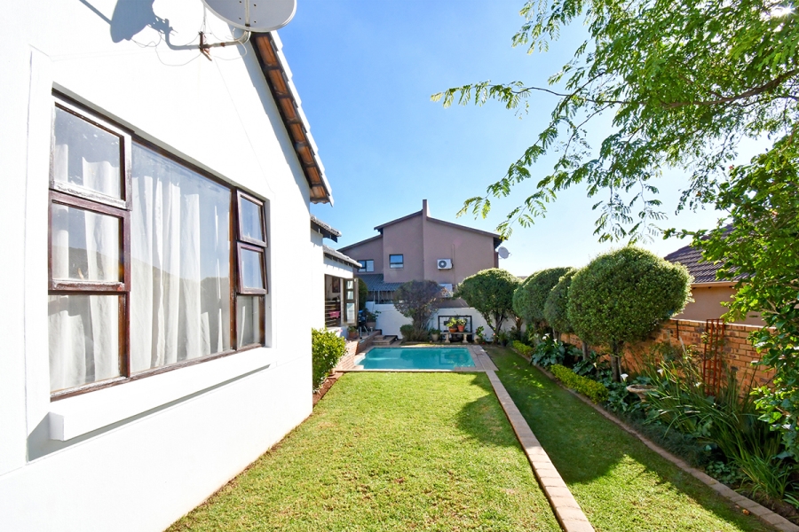 3 Bedroom Property for Sale in Greenstone Hill Gauteng