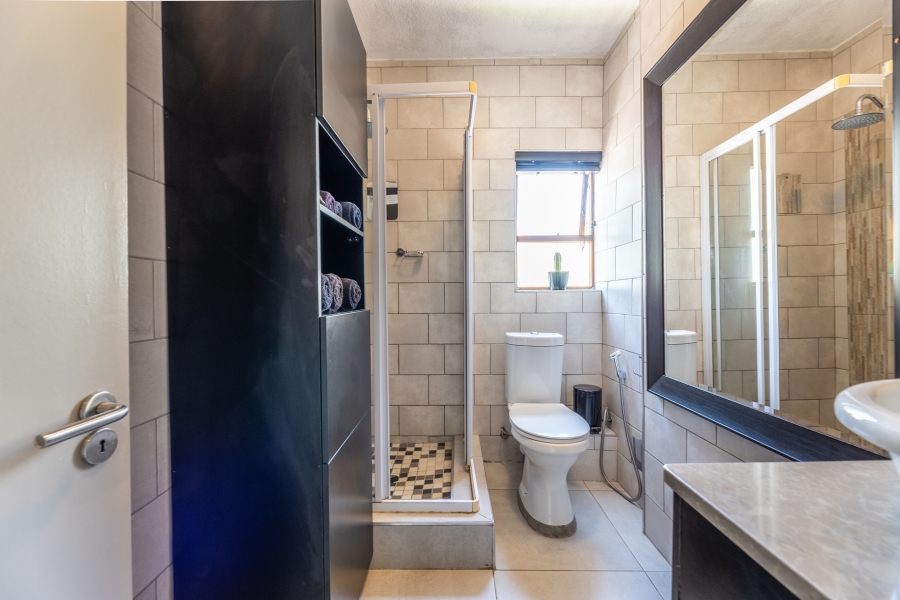 2 Bedroom Property for Sale in Broadacres Gauteng
