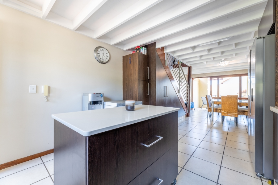 2 Bedroom Property for Sale in Broadacres Gauteng