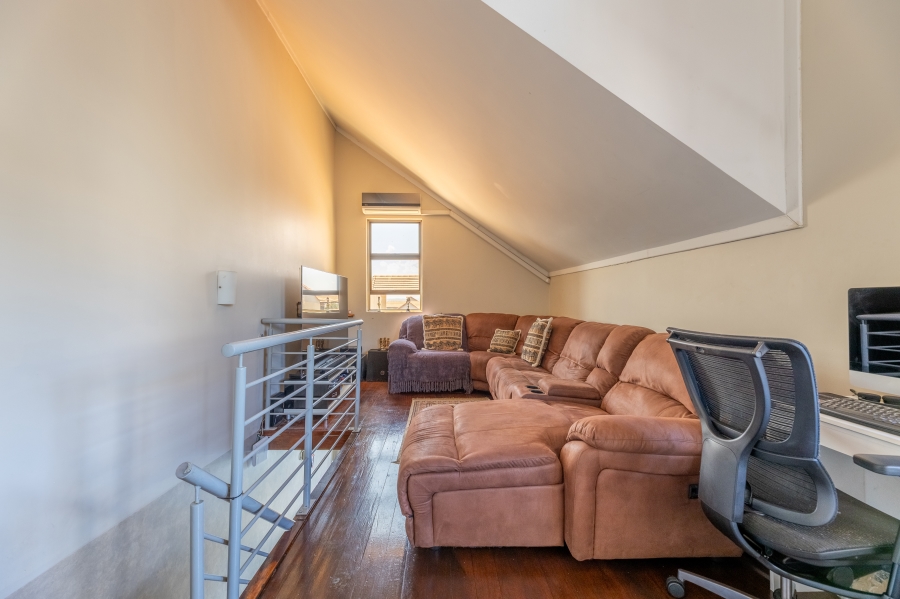 2 Bedroom Property for Sale in Broadacres Gauteng