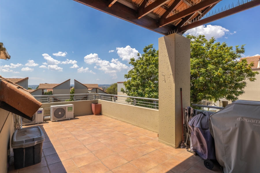 2 Bedroom Property for Sale in Broadacres Gauteng