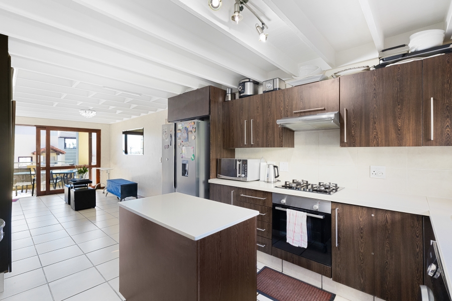 2 Bedroom Property for Sale in Broadacres Gauteng