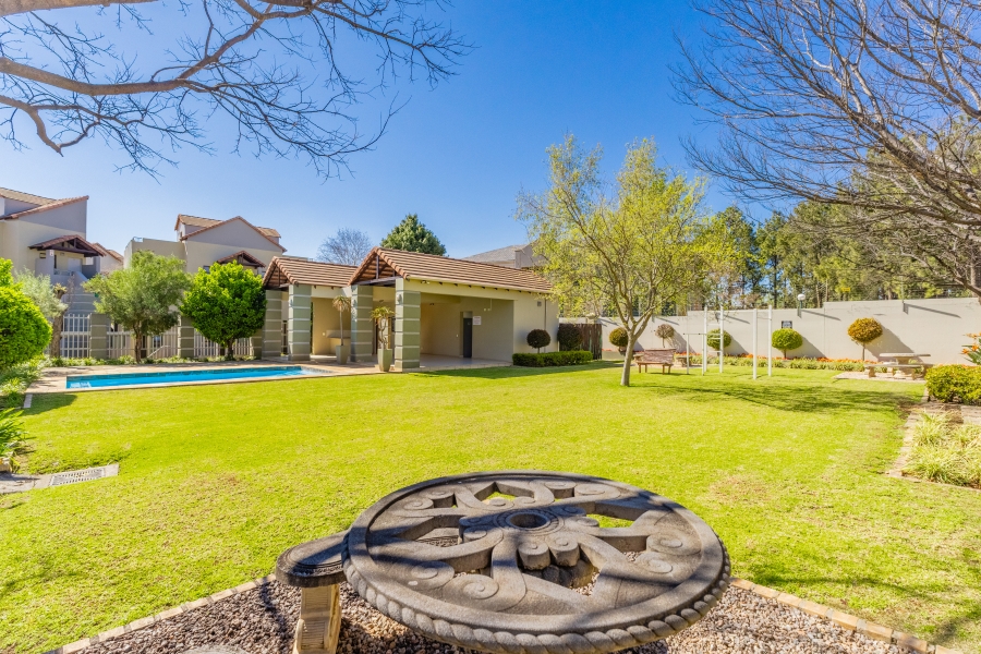 2 Bedroom Property for Sale in Broadacres Gauteng