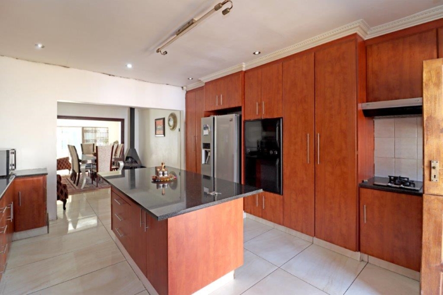 5 Bedroom Property for Sale in Lyndhurst Gauteng
