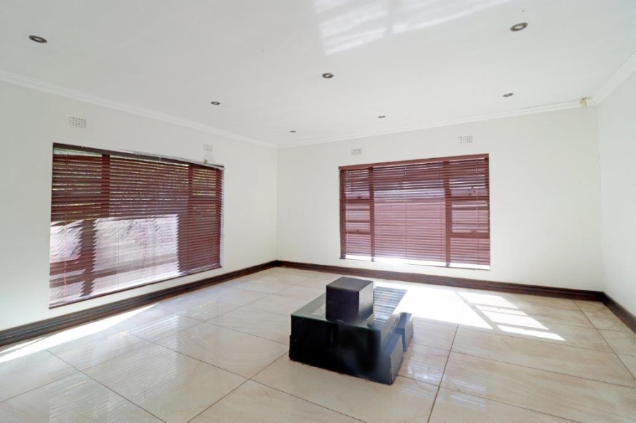 5 Bedroom Property for Sale in Lyndhurst Gauteng