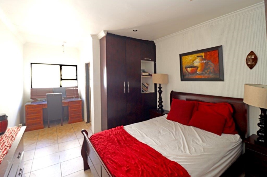 5 Bedroom Property for Sale in Lyndhurst Gauteng