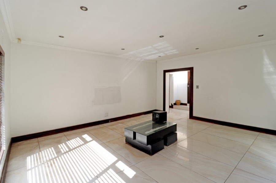 5 Bedroom Property for Sale in Lyndhurst Gauteng