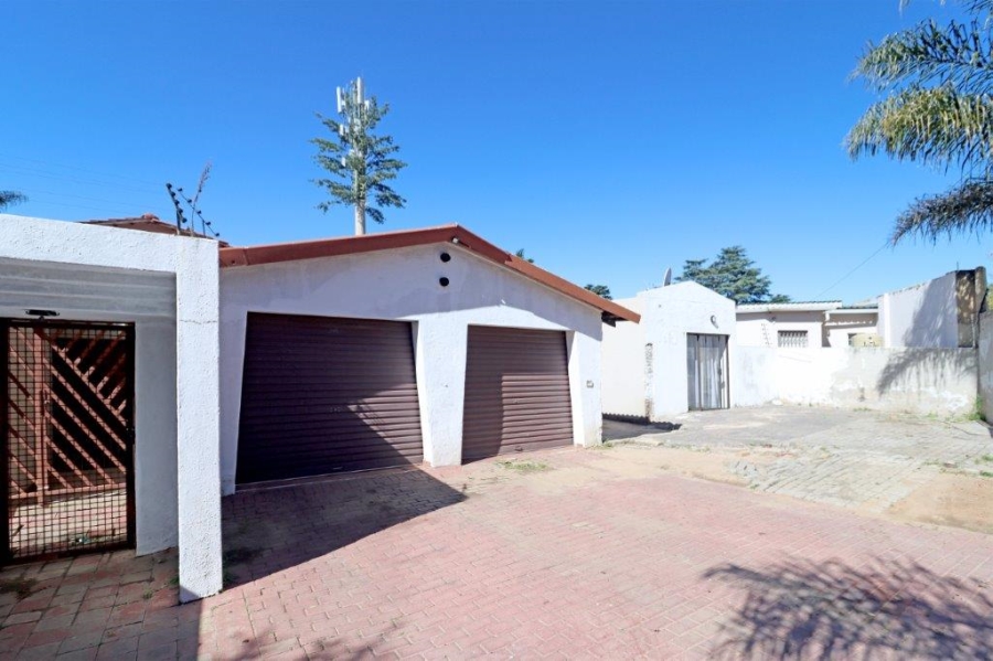 5 Bedroom Property for Sale in Lyndhurst Gauteng