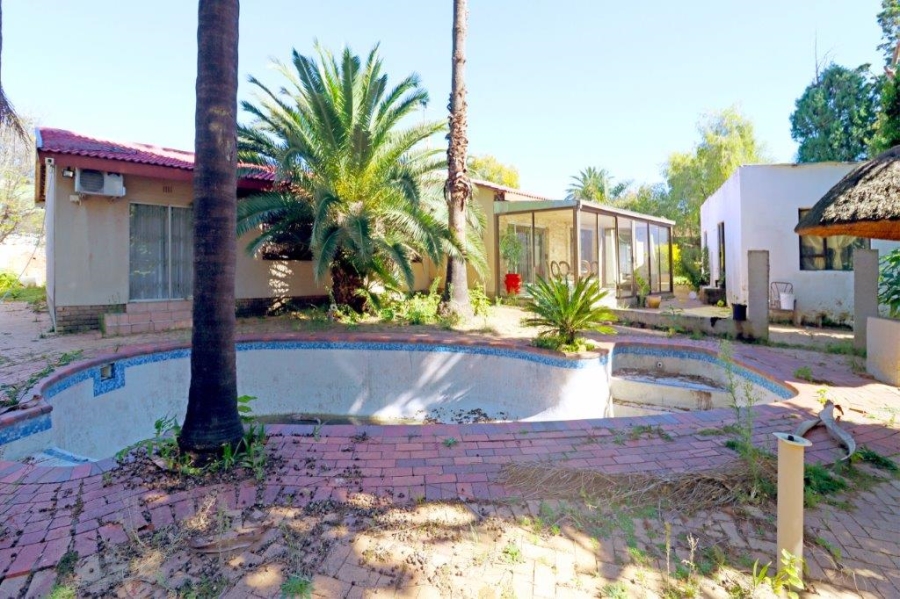 5 Bedroom Property for Sale in Lyndhurst Gauteng