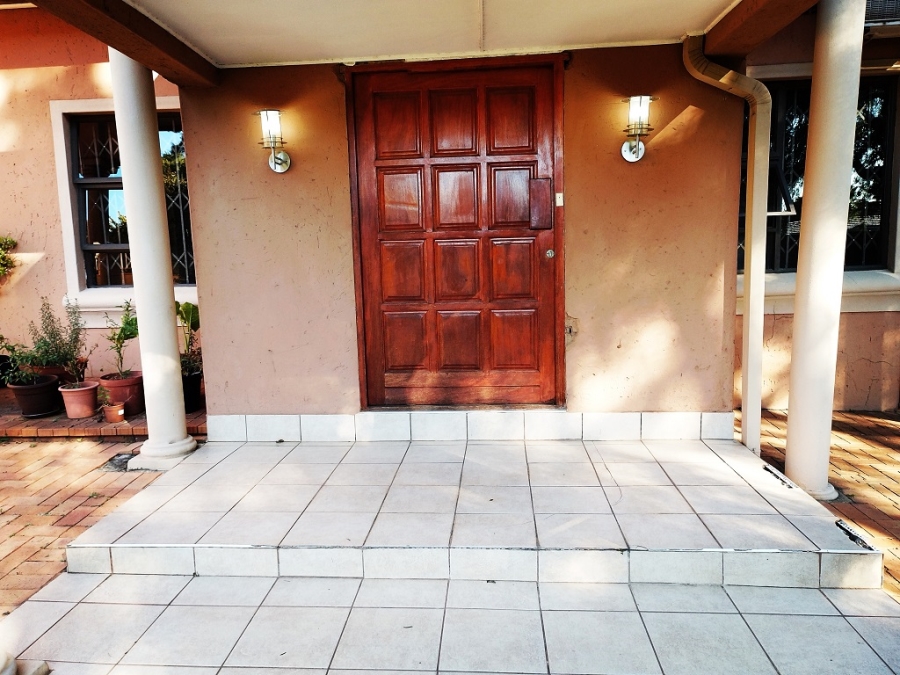 5 Bedroom Property for Sale in Brackenhurst Gauteng