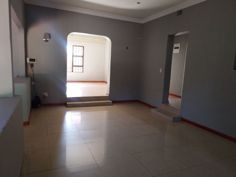 5 Bedroom Property for Sale in Brackenhurst Gauteng