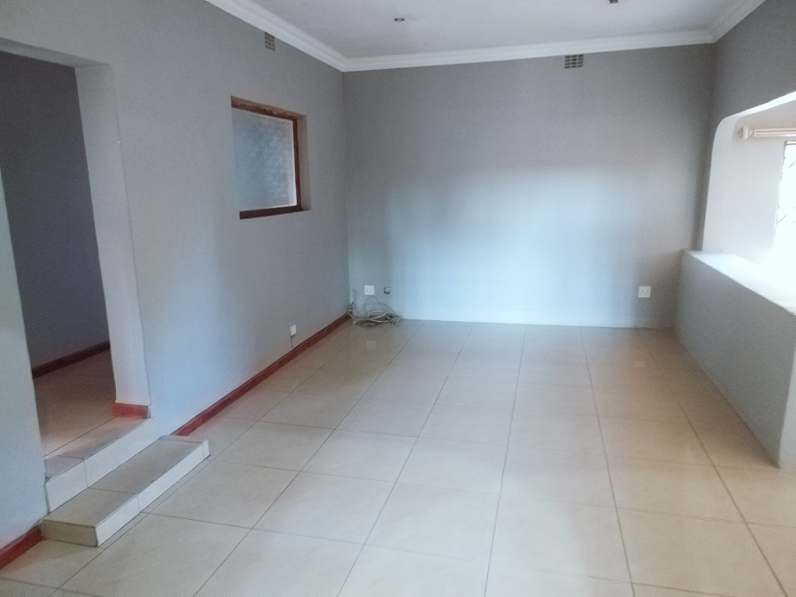 5 Bedroom Property for Sale in Brackenhurst Gauteng