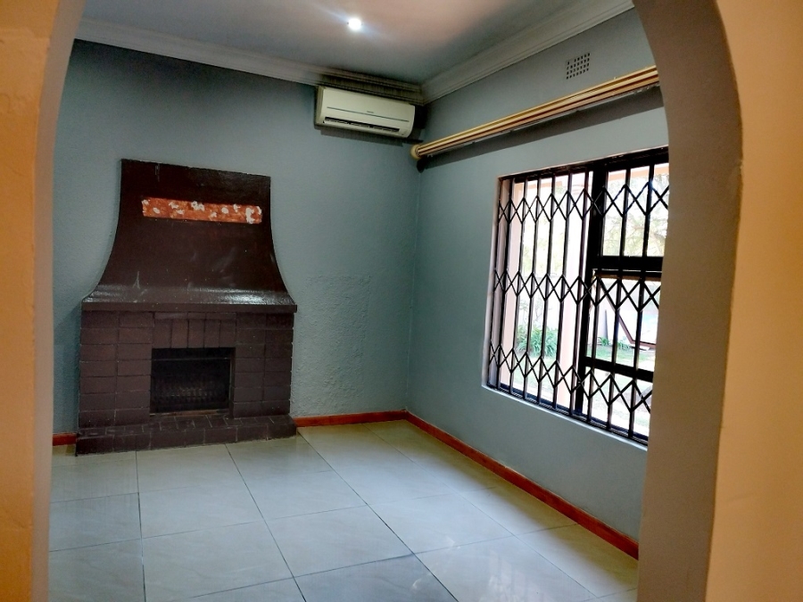 5 Bedroom Property for Sale in Brackenhurst Gauteng