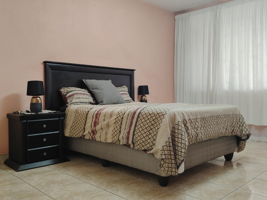 2 Bedroom Property for Sale in Halfway House Gauteng