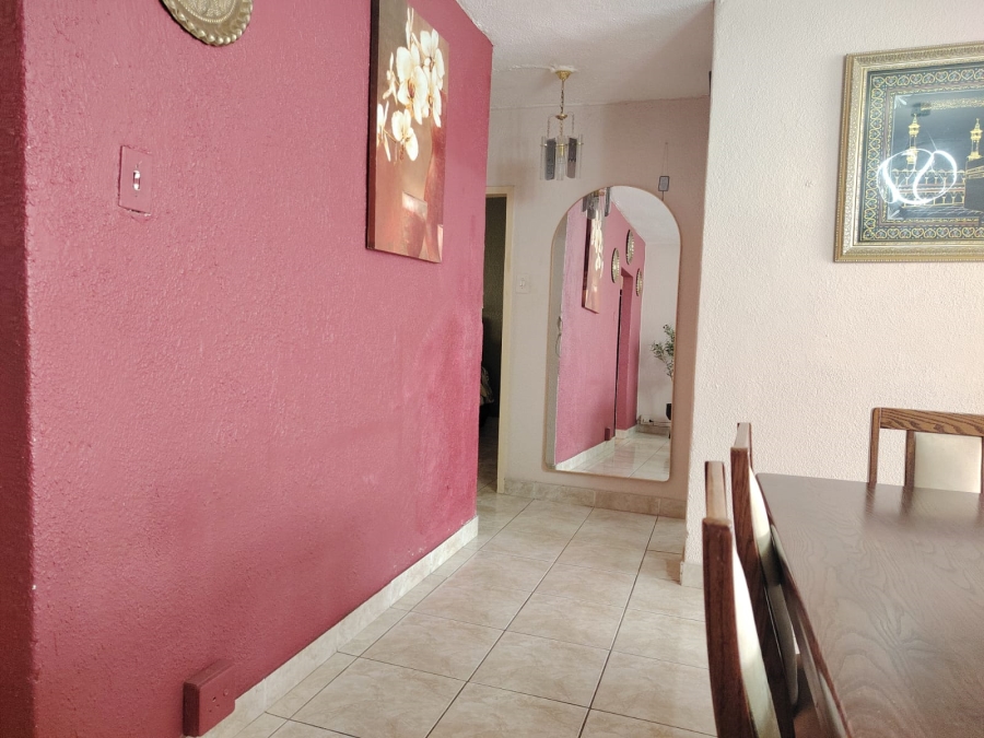 2 Bedroom Property for Sale in Halfway House Gauteng