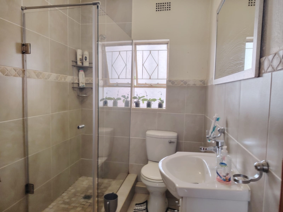 2 Bedroom Property for Sale in Halfway House Gauteng