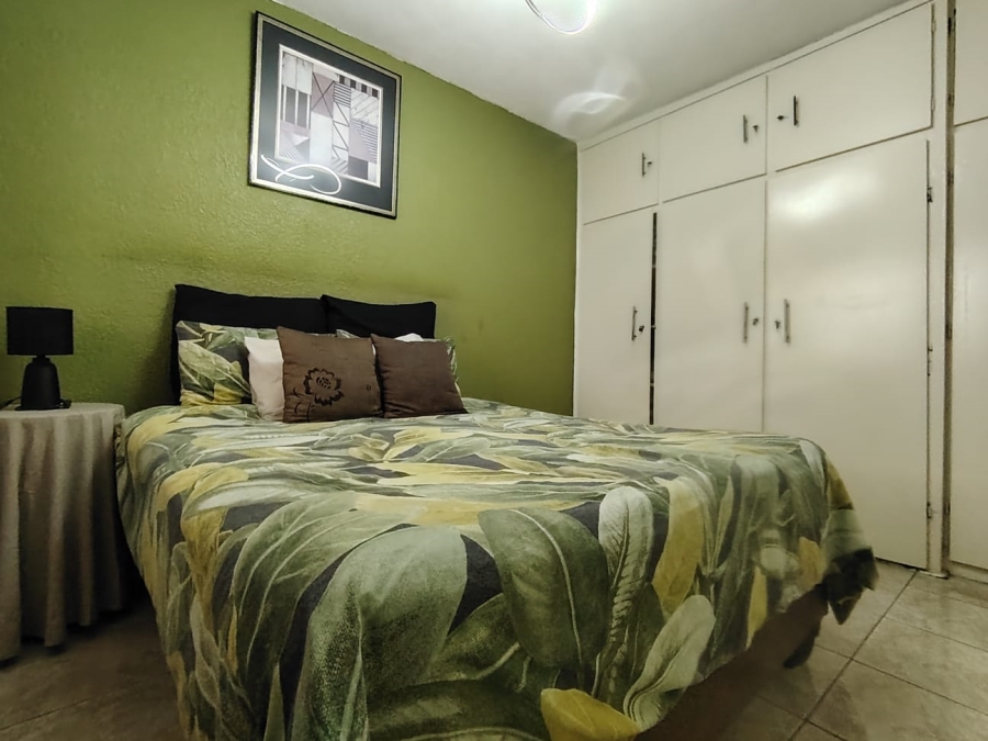 2 Bedroom Property for Sale in Halfway House Gauteng