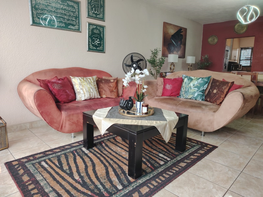 2 Bedroom Property for Sale in Halfway House Gauteng