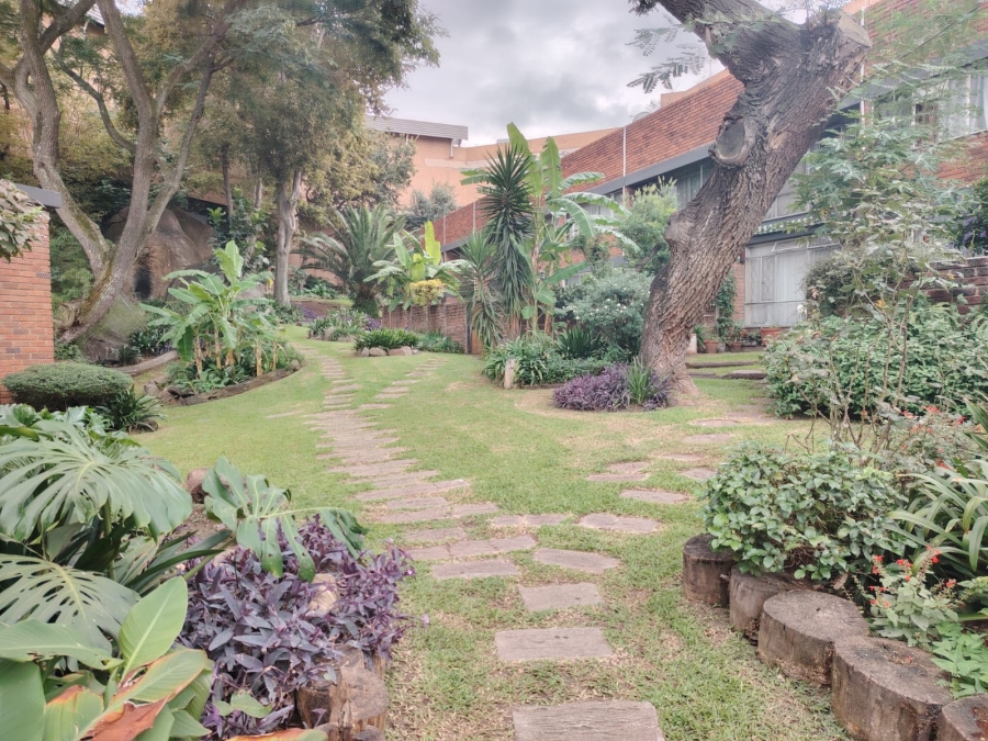2 Bedroom Property for Sale in Halfway House Gauteng