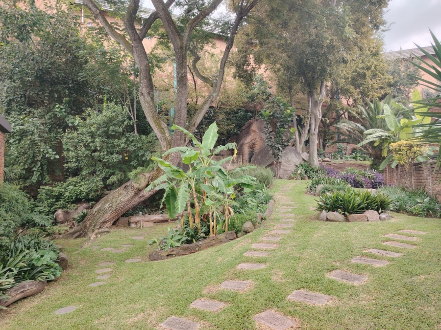 2 Bedroom Property for Sale in Halfway House Gauteng
