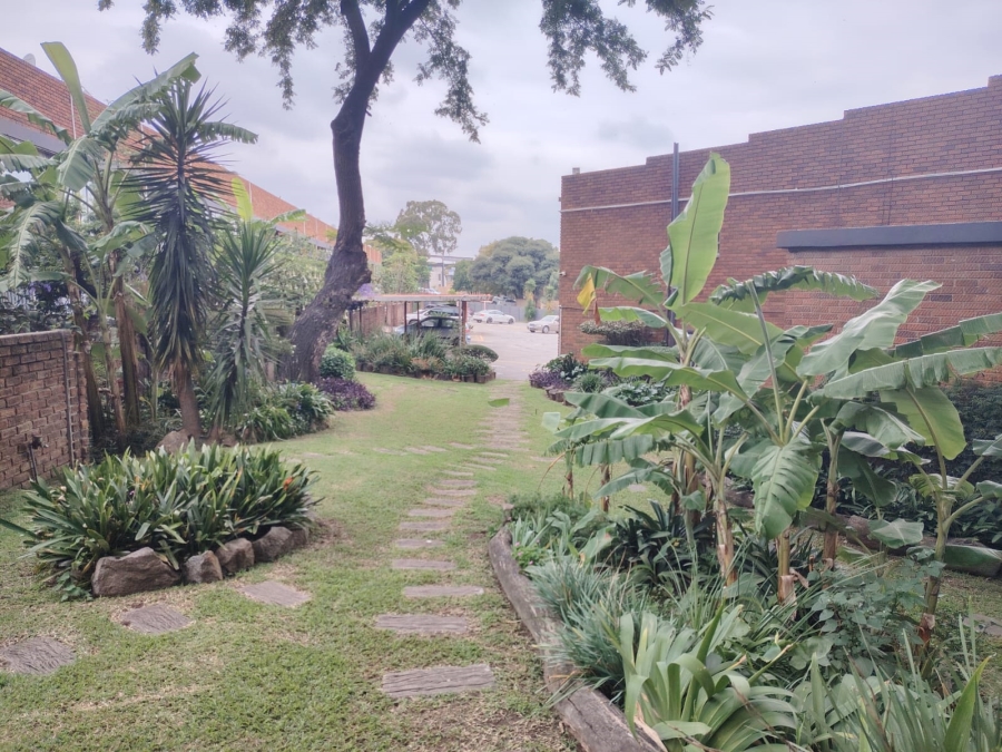 2 Bedroom Property for Sale in Halfway House Gauteng