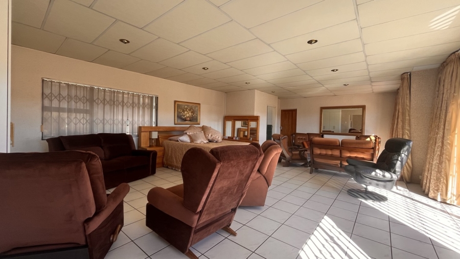 4 Bedroom Property for Sale in Bassonia Gauteng