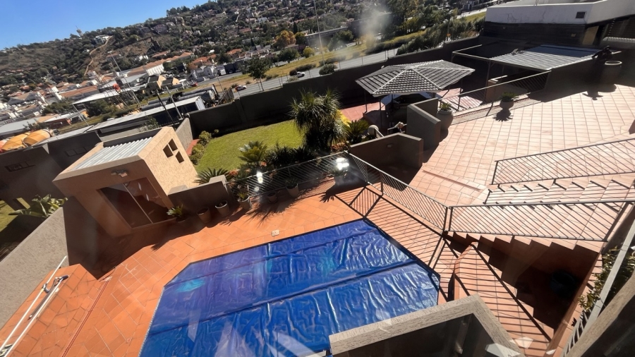 4 Bedroom Property for Sale in Bassonia Gauteng