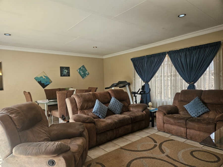 4 Bedroom Property for Sale in Eastleigh Gauteng